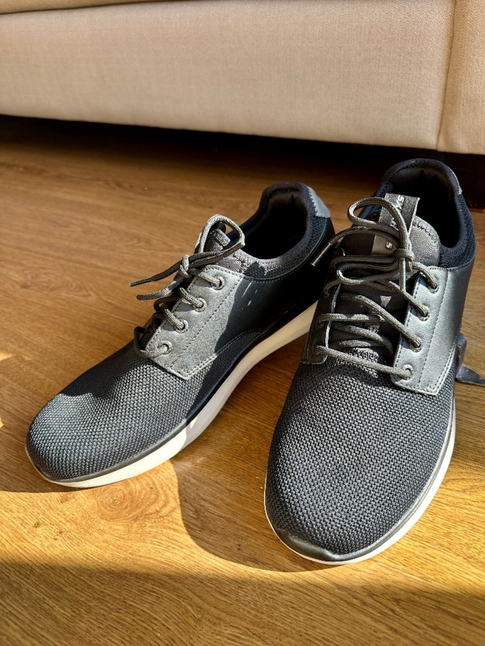 Like-New Men's Skechers Classic Fit Step-In/Lace-Up Air-Cooled Mem-Foam Sneaker